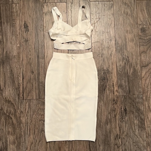 Sexy skirt and bralette set - Picture 2 of 7